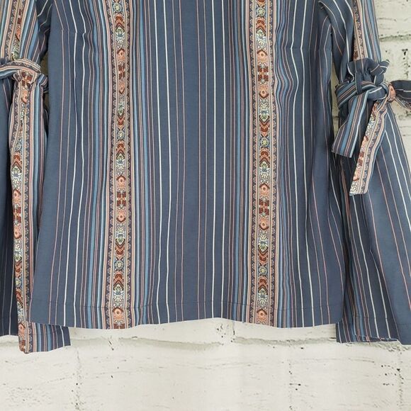 Lauren Conrad Pink Blue Shirt Long Sleeve Patterened bell sleeve blouse Size xs - Picture 5 of 7